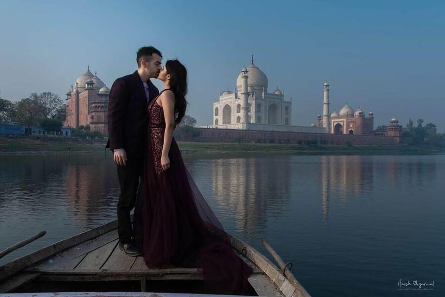 Delhi: Photography Taj Mahal Tour with Boat Ride & Transfers - Timing, comfort, and the parts to watch