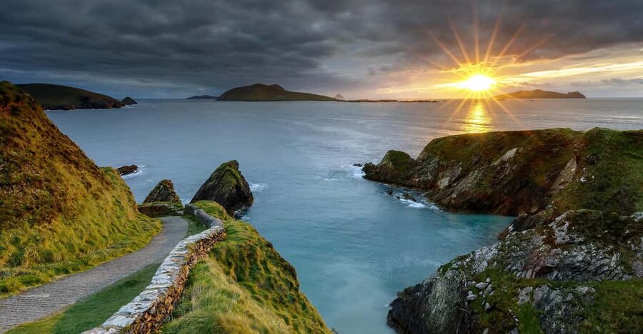 Dingle: Slea Head Sunset & Magic Hours Photo Tour - Gallarus Oratory and Kilmalkedar Church