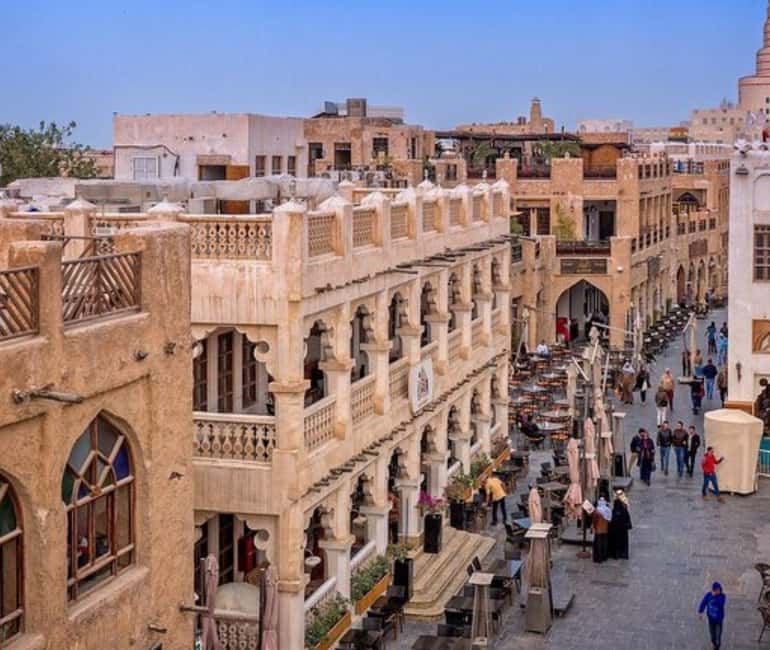 Doha: Iconic Spots & Hidden Corners Guided Photography Tour - Museum of Islamic Art and modern architectural lines