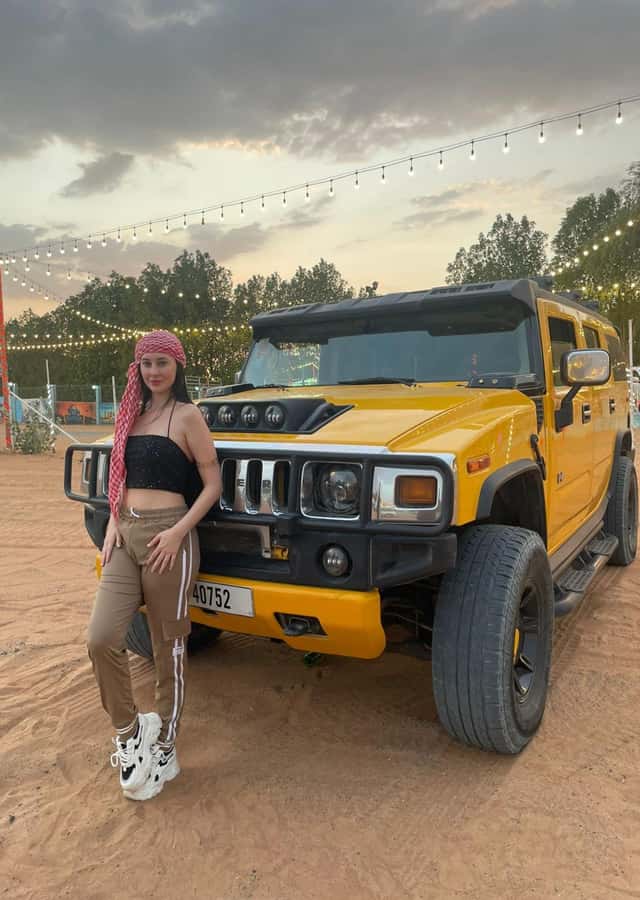 Dubai Hummer Safari Adventure & Traditional Dress Photoshoot - Dinner under air conditioning at the premium camp