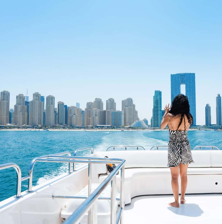 Dubai: Instagrammable Yacht Tour with Drinks & Ain/JBR Views - The first views along Dubai Marina