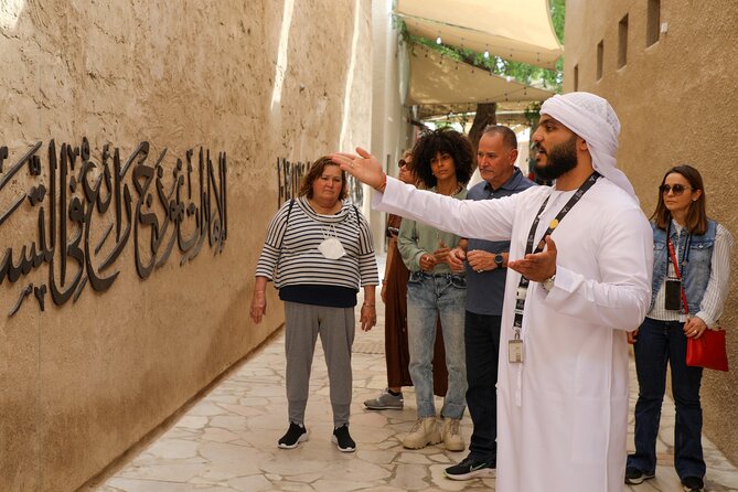 Dubai: Photography Tour in Al Fahidi District w/Abra Ride - Who will get the most from this tour