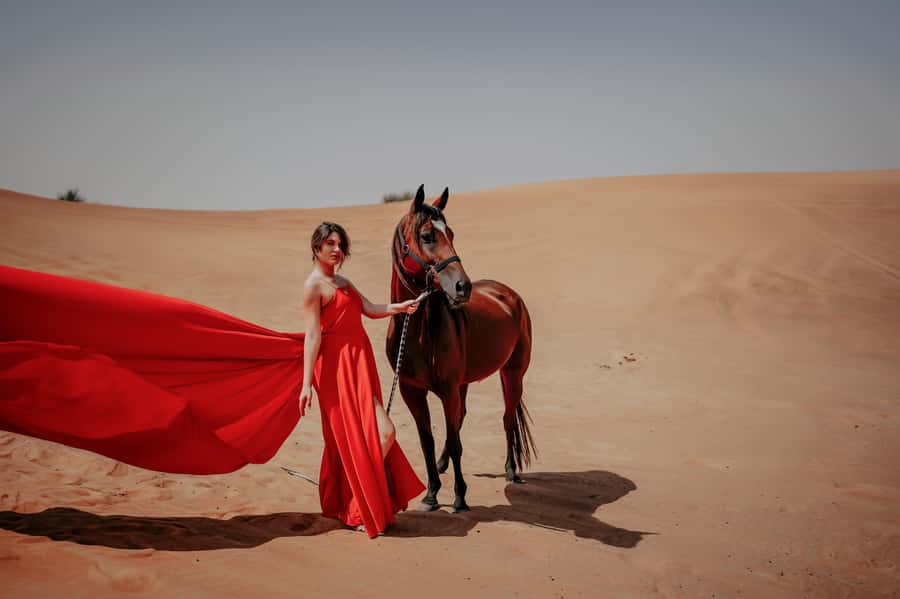 Dubai: Private Flying Dress Photography and Dune Drive Trip - Choosing the dress and getting changed