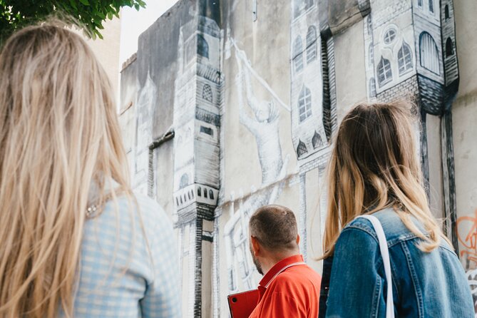East End London Instagrammable Street Art and Graffiti Tour - Broccoli, graffiti writers, and the art of hard-to-read letters