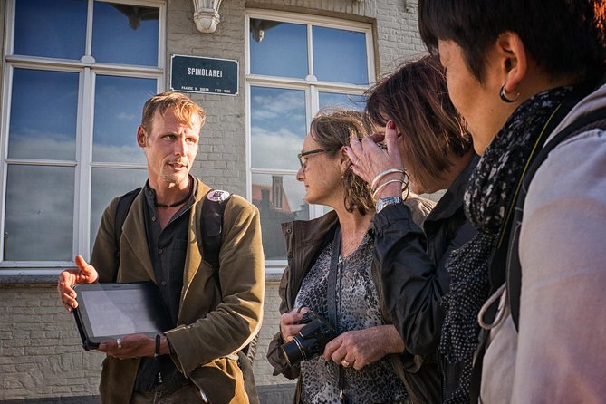 "Edges of Brugge" Photo Tour - 2hr open city tour & workshop - What the two-hour timing means