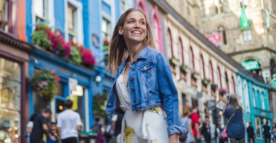Edinburgh Old Town: Professional Photoshoot & Edited Photos - The Royal Mile brings Edinburgh’s main historic setting