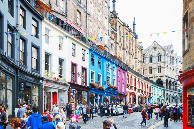 Edinburgh Old Town: Professional Photoshoot & Edited Photos - Victoria Street gives you an easy first set of pictures