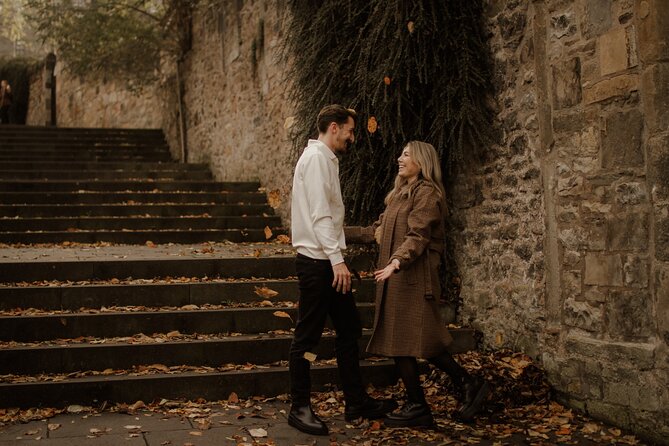 Edinburgh Photo Shoot - capture your memories ! - High Street, the castle, and Victoria Street