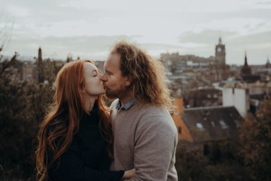 Edinburgh: Photo Shoot with a Private Vacation Photographer - A private photo walk made for your Edinburgh trip