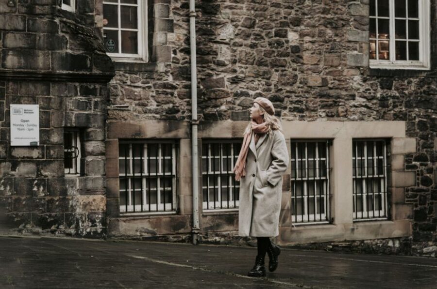 Edinburgh: Photo Shoot with a Private Vacation Photographer - What the custom Edinburgh route means