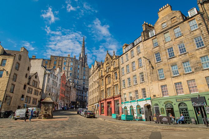 Edinburgh Photography Masterclass - Private Photography Lesson - Golden hour, blue hour, and the move into darkness