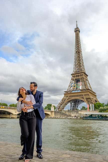 Eiffel Tower privat Photoshoot - A private Eiffel Tower session, not a rushed group stop