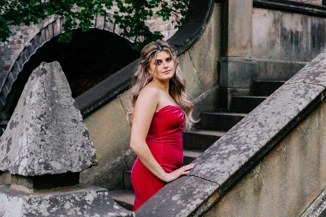 Elegant Professional Private Photoshoot Tour in Edinburgh - Dean Village Begins the Session Quietly