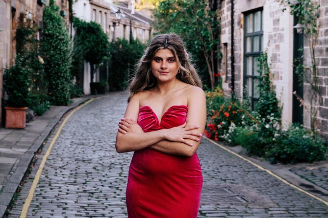 Enchanted Professional Private Photoshoot Tour in Edinburgh - Calton Hill for the final photographs