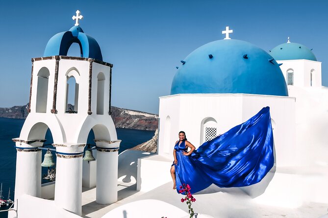 Exclusive Santorini Flying Dress Photoshoot with Pickup - Booking details worth checking
