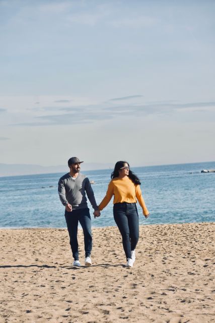 Explore Barcelona by Bike & Photo Shooting - What the guides add to the experience
