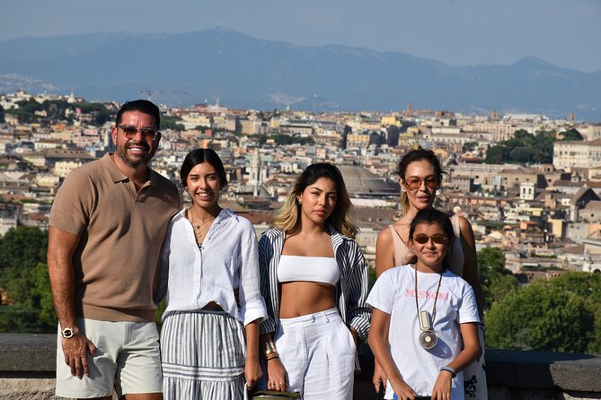 Fiat 500 Private Photoshoot with a Roman, pickup included - Ending at Capitoline Hill
