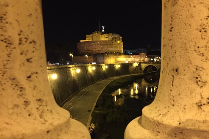 Fiat500 Night&Day Photoshoot, with a Roman, pickup included - Colosseum views without an entrance ticket