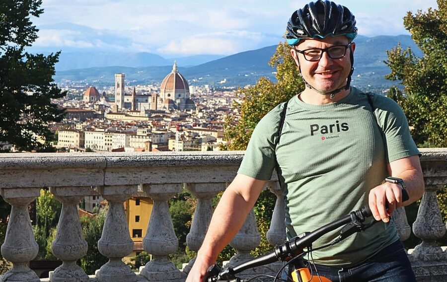 Florence Premium E-Bike Tour + Photo Shoot and Tastings - Uffizi, Republic Square, and the Duomo