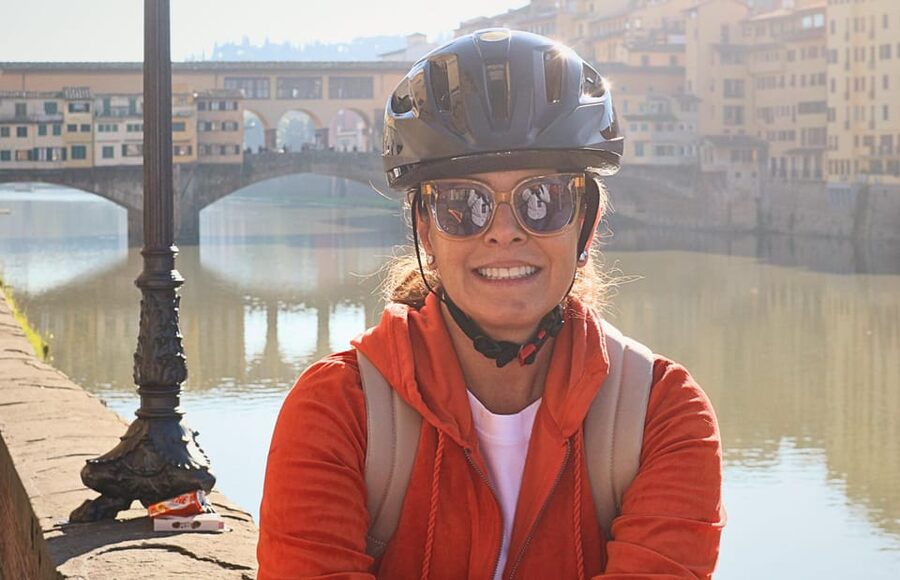 Florence Premium E-Bike Tour + Photo Shoot and Tastings - Guide style, safety, and group size