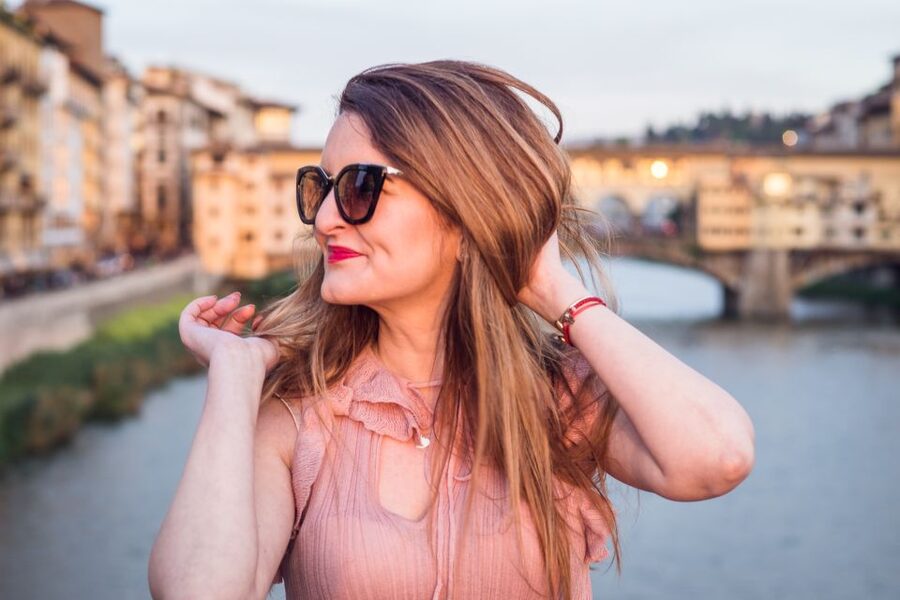 Florence: Private Photo Shoot - Walking through Florence with a camera