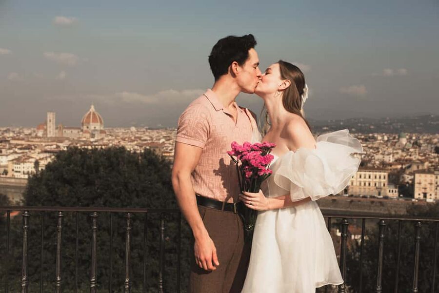 Florence: Private Photoshoot at Piazzale Michelangelo - Engagements, proposals, families, and simple holiday memories