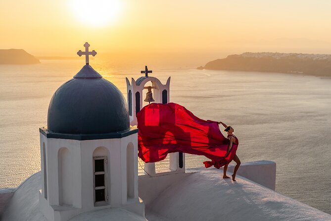 Flying Dress Photoshoot in Santorini by Flying Dress Photo © - Key things to know before booking