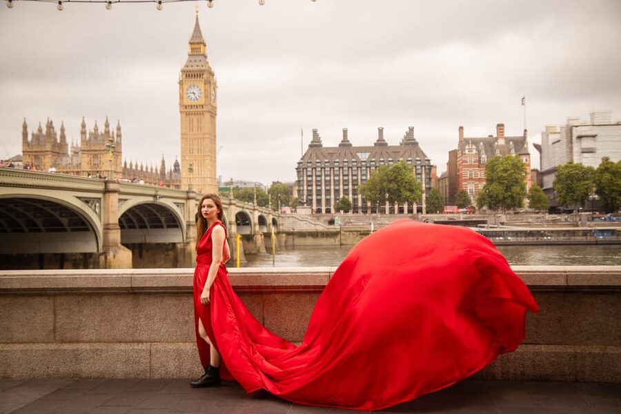 Flying dress professional photoshoot with pro photographer - Key points to know before booking