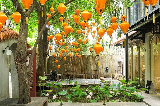 [Free E-sim] Half day Instagram Cafe Tour in Ho Chi Minh - Turtle Lake and the final photo stop
