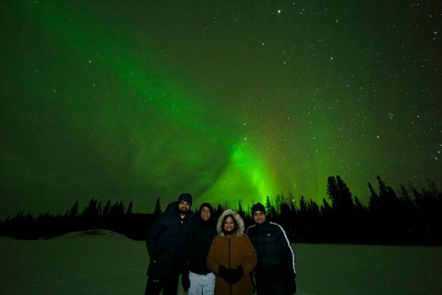 From Fairbanks: Northern Lights Aurora Tour with Photography - The guides set the tone