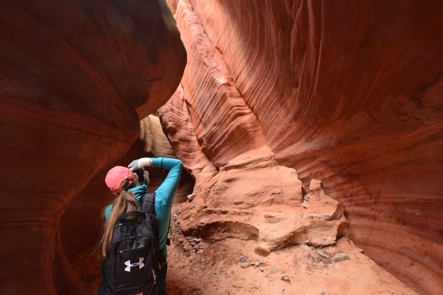 From Kanab: 3-Hour Peek-a-Boo Slot Canyon Hiking/Photo Tour - Why the photo focus matters