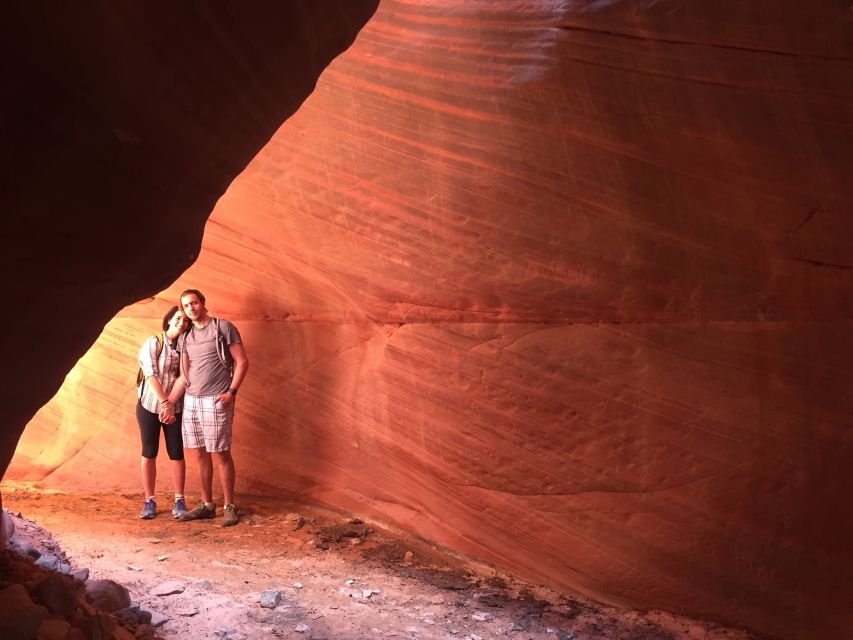 From Kanab: 3-Hour Peek-a-Boo Slot Canyon Hiking/Photo Tour - Booking details worth knowing