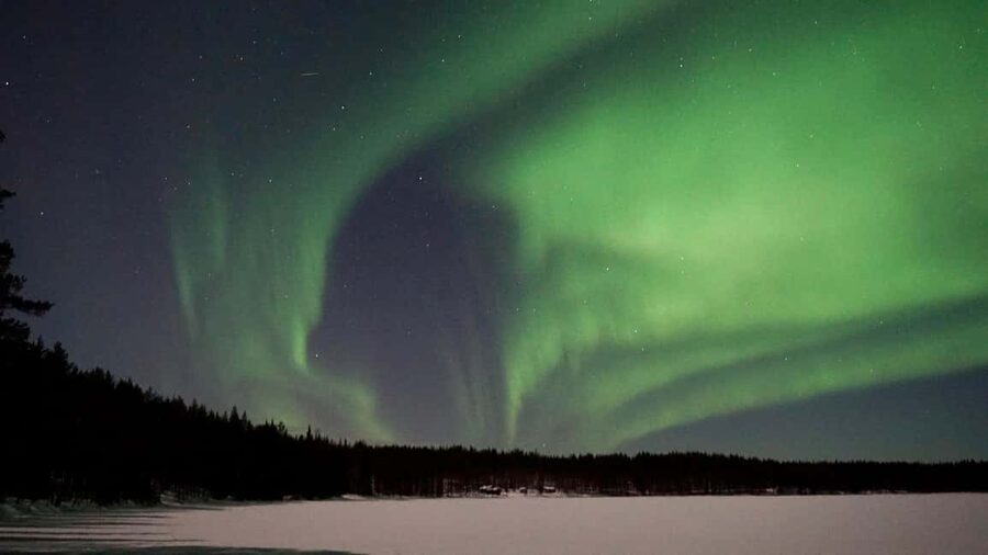 From Rovaniemi: Northern Lights Photo Tour with Pickup - Leaving Rovaniemi for the dark sky