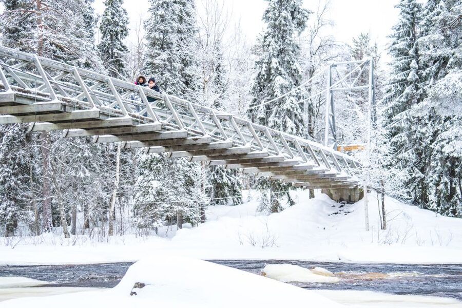 From Rovaniemi: Private Photoshoot in the Lappish Wilderness - Warm clothing is part of the equipment