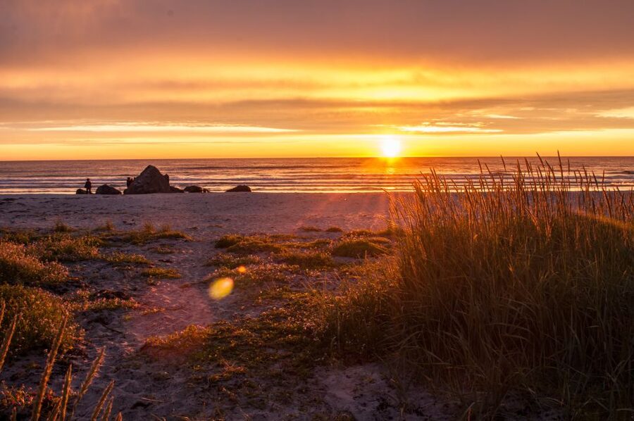 From Svolvær: Midnight sun tour with a photographer - Chasing the Midnight Sun from Svolvær