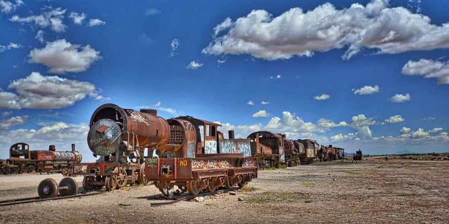 From Uyuni: Uyuni Salt Flats Tour + Photoshoot + Sunset - Why this one-day route works