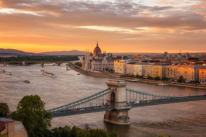 From Vienna: Bratislava& Budapest Day Tour with Photographer - Is $247 a fair price?
