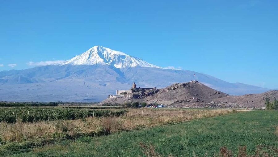 From Yerevan: 6 Most Instagramable Armenian Sights Day Trip - Charents Arch and the best chance for a clear view