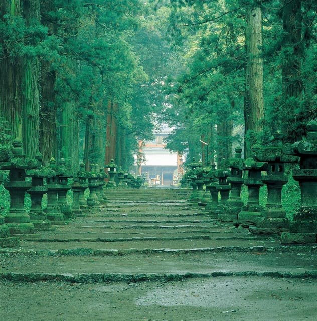 Fuji/Hakone Private Tour, English speaking guide, Photograph - Shrines and the traditional side of the route