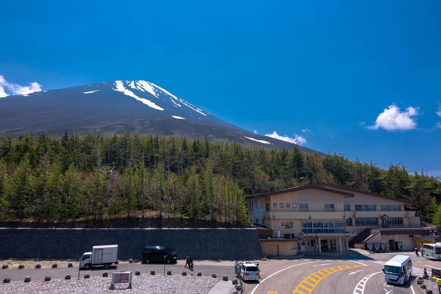 Fuji/Hakone Private Tour, English speaking guide, Photograph - Steam at Owakudani and views from the ropeway