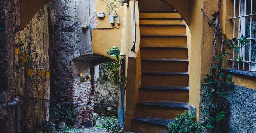 Genoa: Secret Corners Photography Tour and Traditional Snack - Why Genoa works so well for a photo walk