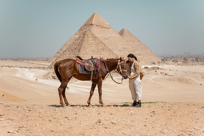 Giza Pyramids Photoshoot with Jumping Horse, Camel and Sphinx - The guide and photographer make the biggest difference