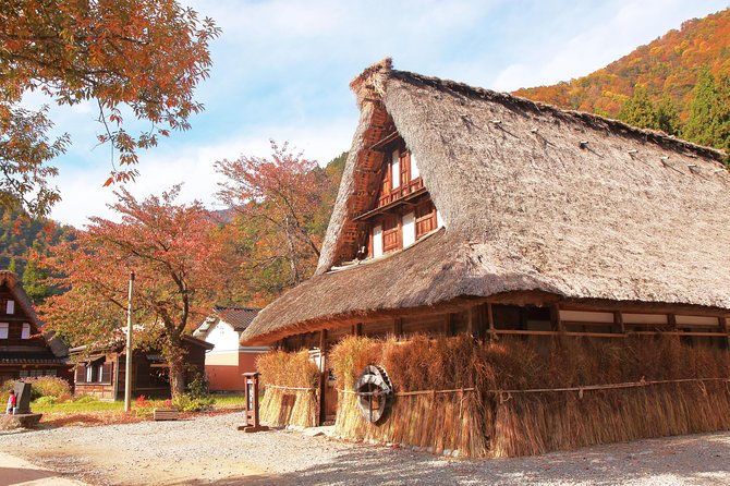 Gokayama and Shirakawago/Photoshoot by professional photographer - What the private vehicle changes