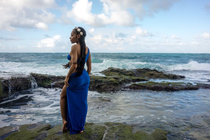 Golden Hour Beach Photo Shoot in San Juan - A beach session built around the light