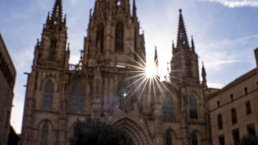 Gothic Quarter and Born District: Photographic Workshop - Why this Barcelona photo walk feels different