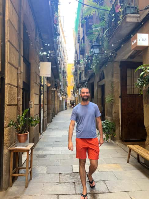 Guided tour of Barcelona in French (Old Town & Instagram spots) - A tour that works for families and mixed ages