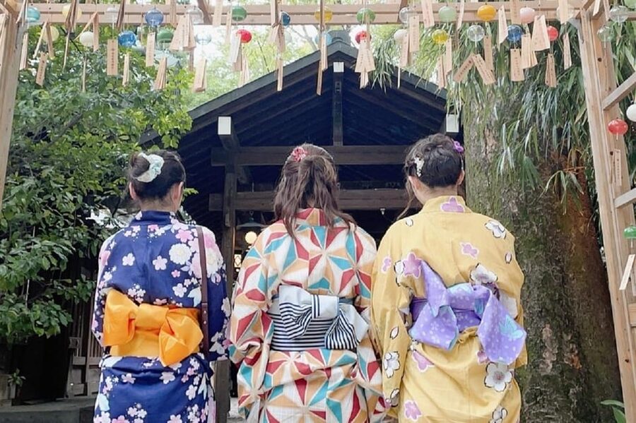Guided Tour of Walking and Photography in Asakusa in kimono - Starting at Asakusa Station and choosing your kimono
