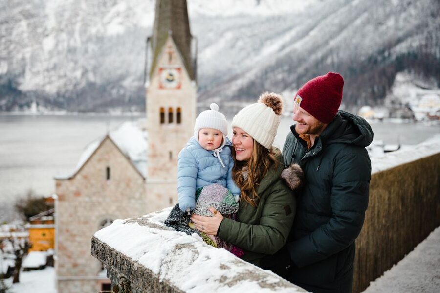 Hallstatt: 2-Hour Guided Walking Tour with Photographer - Starting beside the bus terminal at Seelände