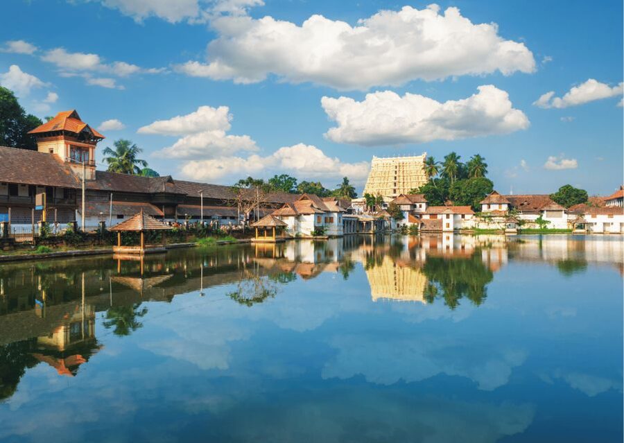 Heritage Trivandrum Photography Walk Tour With Tuk Tuk Ride - Padmatheertha Pond, a quiet sacred pause