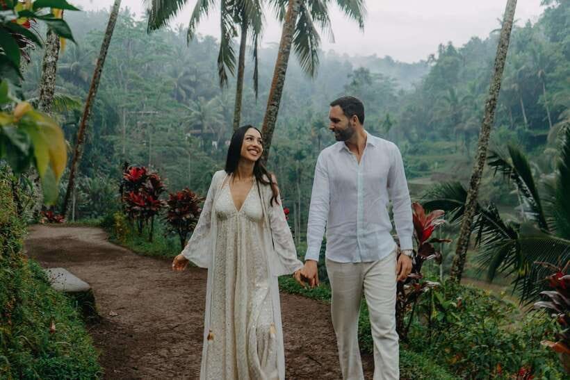 Hire Bali Private Professional Photographer with Edit Photos - The real price, including the extras